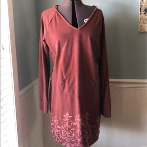 Hooded Prana dress with manga pocket